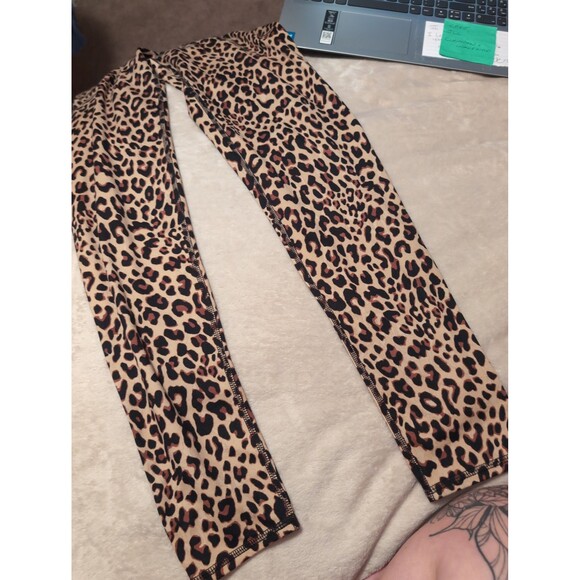 Cheetah print leggings size small - Picture 6 of 6